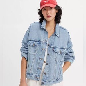 Levi’s Premium 90s Trucker Jacket in Light Wash